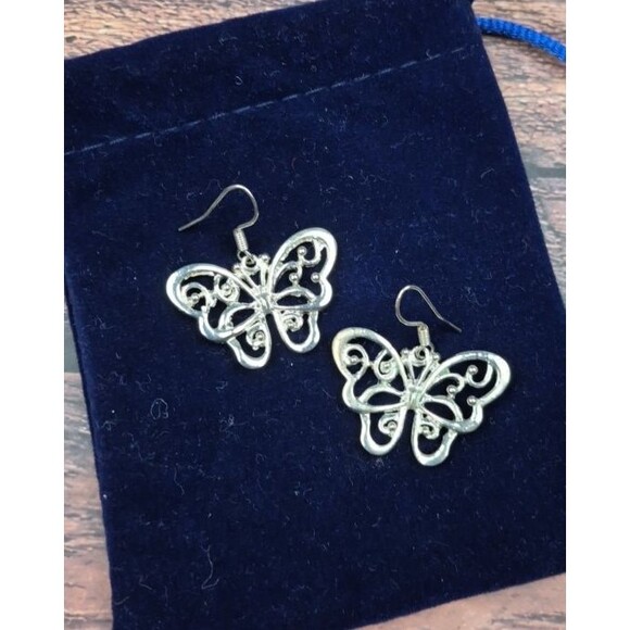 VTG Silver Tone Butterfly Earrings Dainty Insect Nature Jewelry Cute Gift Boho - Picture 2 of 5